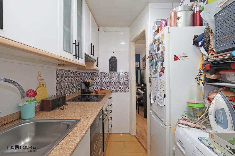 Foto 4005ccd4-942f-4eda-a556-e2e2f47a2b63. Piso la casa agency presenta oportunidad en Can Clota Esplugues de Llobregat