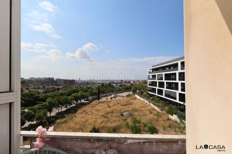 Foto 7c2e95ed-5759-4219-8889-ac7d68b25a19. Piso la casa agency presenta oportunidad en Can Clota Esplugues de Llobregat