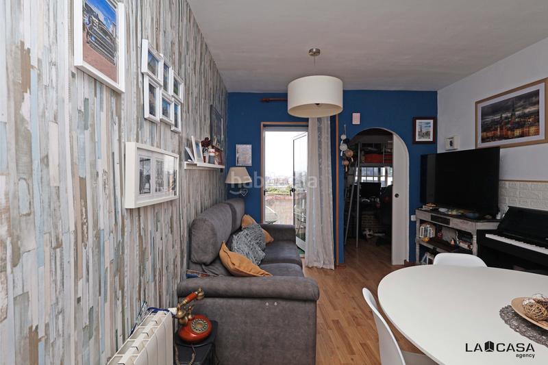Foto 9498a104-31e3-474c-8321-e2c2a07edd54. Piso la casa agency presenta oportunidad en Can Clota Esplugues de Llobregat