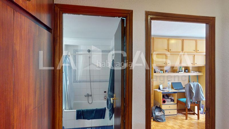 Foto 5f310aff-27d0-4c4d-9b91-7d34dce4cd4c. Pis a Ciutat Jardí Valencia