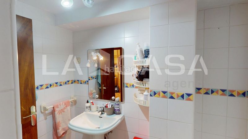 Foto 8315e5fa-1601-4205-a61c-b9bdb8a1a7b1. Pis a Ciutat Jardí Valencia