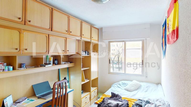 Foto cab30c55-ea40-46e1-a563-4fd9d9fb2257. Pis a Ciutat Jardí Valencia