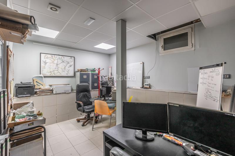 Foto f349bc38-33fd-4d88-bc84-38b4bac1e946. Local comercial local en venta en calle de guillermo de osma en Madrid