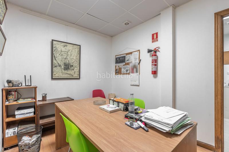 Foto ffe3eb72-22db-48ce-8584-354b05a25d80. Local comercial local en venta en calle de guillermo de osma en Madrid
