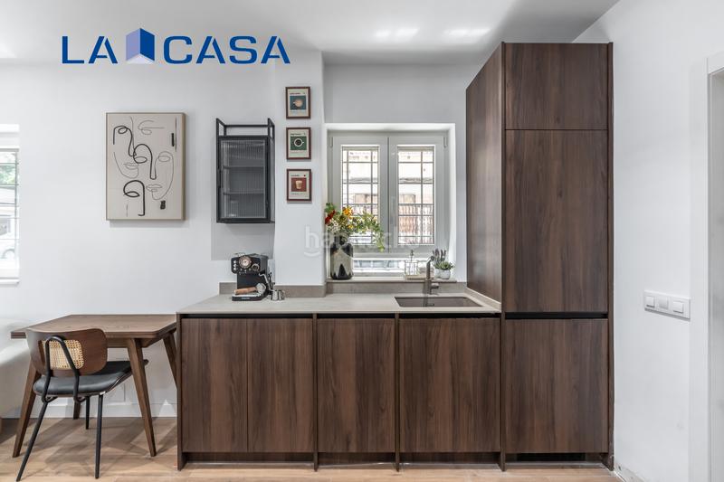 Foto 49a00104-64e4-4b2b-aba1-1cca43676905. Piso  en venta en calle prudencio álvaro en Quintana Madrid