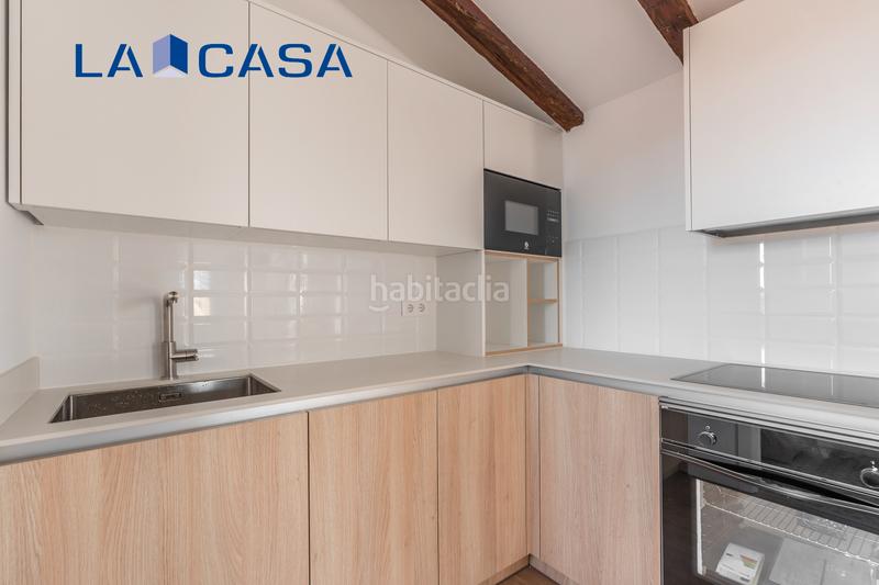 Foto 925f09de-5da2-4706-91fb-20707f484f17. Piso  en venta en calle prudencio álvaro en Quintana Madrid