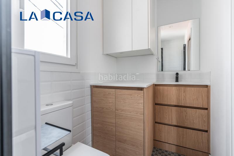 Foto acda9b90-8b5c-42f6-b4e5-2d2f3125d032. Piso  en venta en calle prudencio álvaro en Quintana Madrid