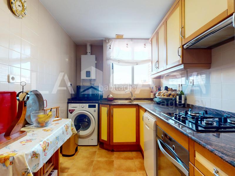 Foto adb4bfa1-0b68-41d7-a757-c5ef8a9ac21d. Piso en Aiora Valencia