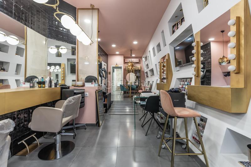 Foto 433b22d2-d596-4a65-af53-fe3ba740d51e. Local comercial local en rentabilidad en venta en calle de carlos arniches en Madrid