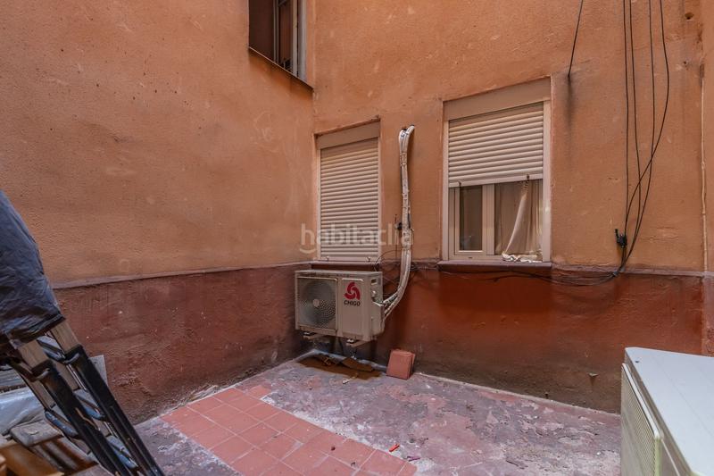 Foto 8e9d8e82-f120-4156-9f8e-846c505cb9ec. Local comercial local en rentabilidad en venta en calle de carlos arniches en Madrid