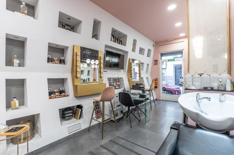 Foto a83d5a84-8572-49dd-9074-c2c4af1ebb10. Local comercial local en rentabilidad en venta en calle de carlos arniches en Madrid