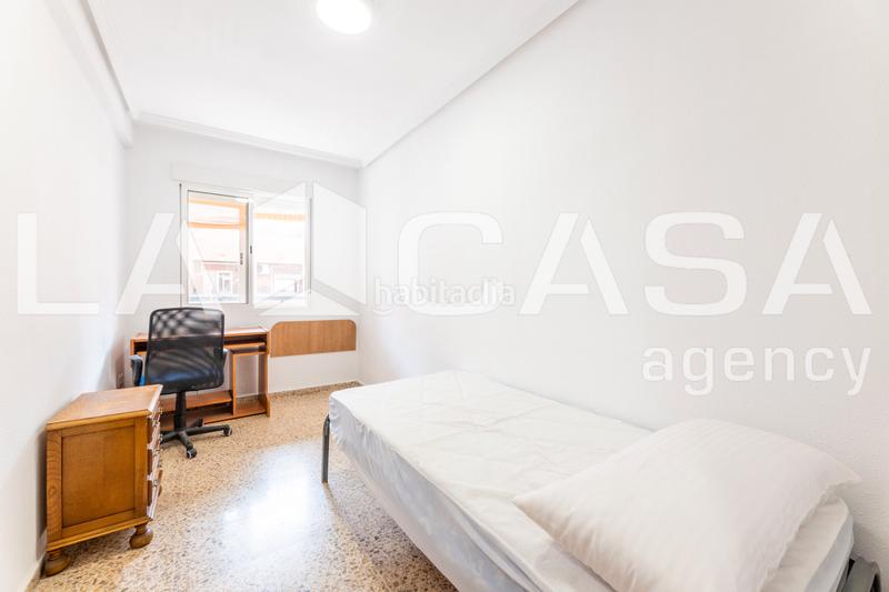 Foto 24fa8710-0023-48f3-ad09-ae3d8c6cad29. Piso en Aiora Valencia