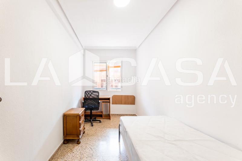 Foto 88193854-6226-413d-83a1-0a1bd47e8c79. Piso en Aiora Valencia