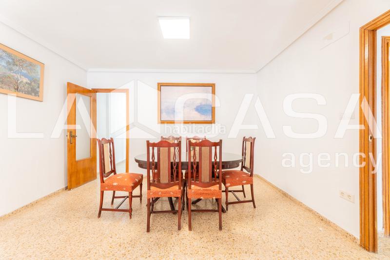 Foto 9f30e0bc-1dd3-423f-81c4-f76cf0f2cba0. Piso en Aiora Valencia