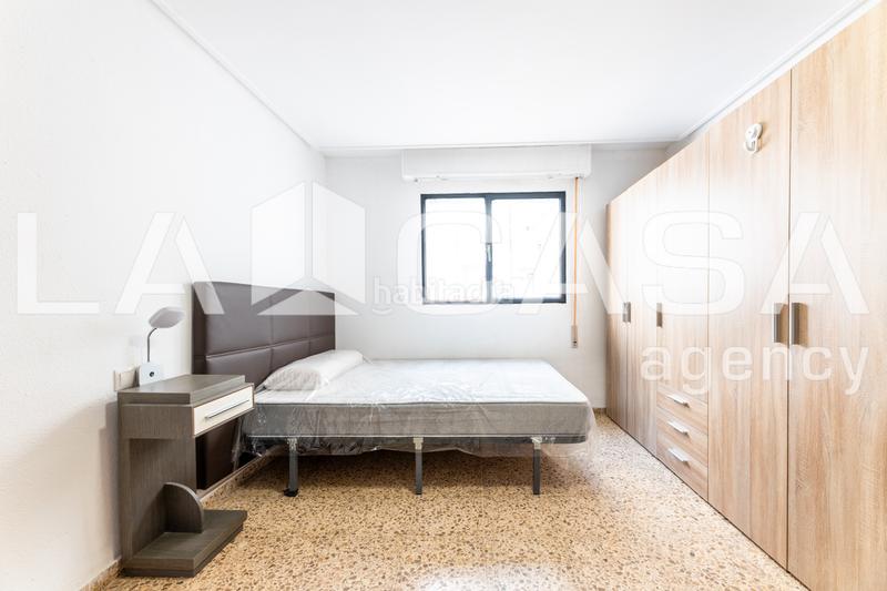 Foto cef59bf5-b7eb-4050-b936-0e95086fe039. Piso en Aiora Valencia