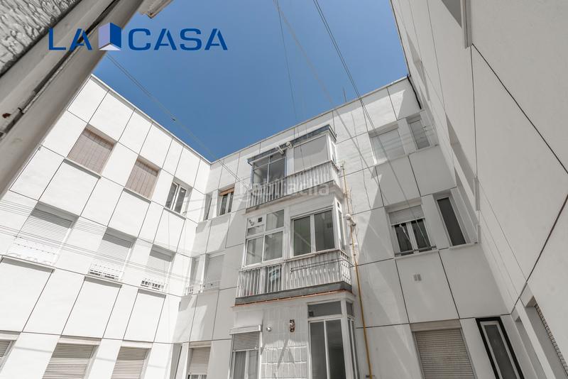 Foto 1333a8aa-38c8-46c2-8440-ad0c9000c8db. Piso  en venta en calle de cea bermúdez en Vallehermoso Madrid