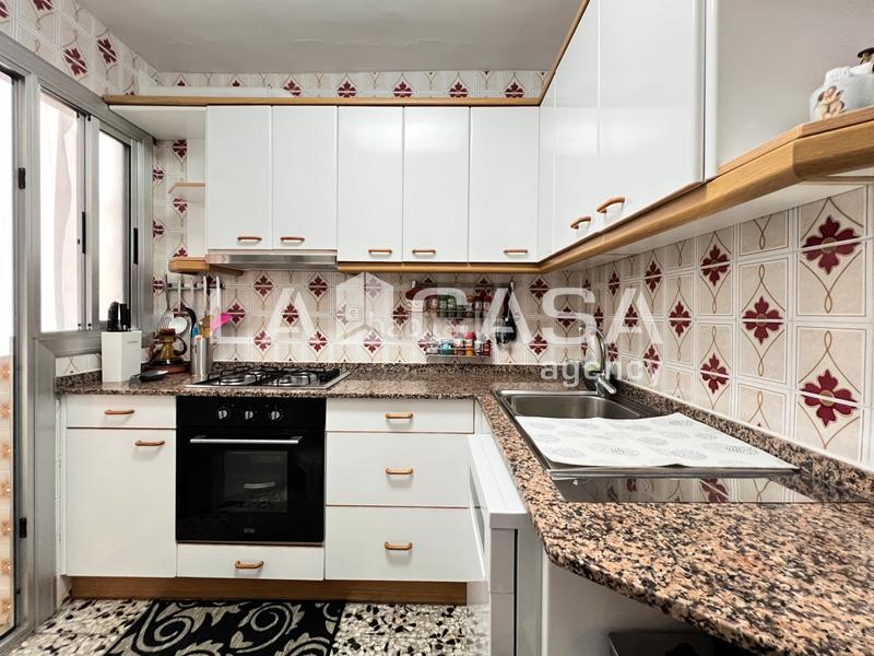 Foto b6ff969f-bd25-4fd2-9c9c-b4d402c44f65. Appartamento in Prosperitat Barcelona