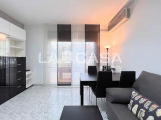 Appartement à Llefià. Calefacción, aire acondicionado, balcón, ascensor
