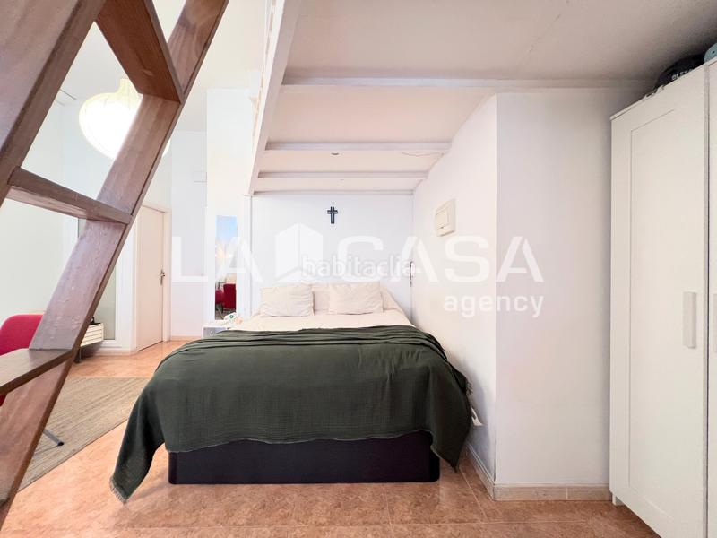 Foto bf3d0a6c-c423-4fb0-abc9-c3eb19c3caec. Loft calefacción, aire acondicionado, reformado en Badalona