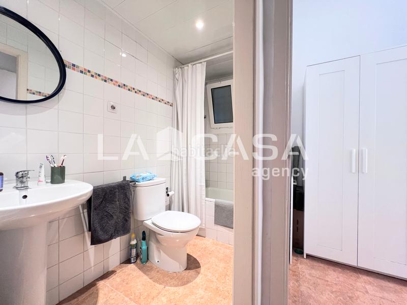 Foto f74bade7-9cd0-46b4-8fc0-8f736bcc7101. Loft calefacción, aire acondicionado, reformado en Badalona