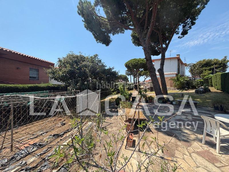 Foto be6c3e3a-3619-44b6-bd24-47ec89c61597. Maison avec parking dans Premià de Dalt