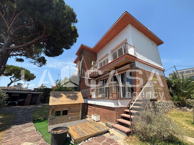 Foto d86b4003-de38-4696-bdcf-e4cdd170d8b8. Maison avec parking dans Premià de Dalt