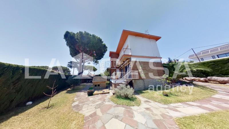 Foto ed6bf24d-0658-47f3-a82d-2ce519a4a759. Maison avec parking dans Premià de Dalt