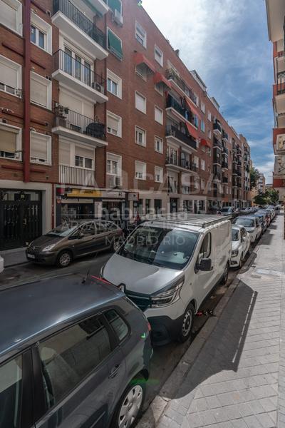 Foto 339e19cd-b5f2-4211-8865-a7fa0dfe2cb8. Piso  en venta en calle de linneo en Imperial Madrid