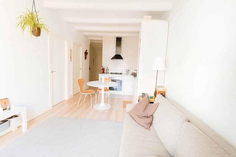 Foto 8e8f3bd1-f299-40a5-9495-847427e4990b. Etagenwohnung mit heizung in El Camp de l´Arpa del Clot Barcelona