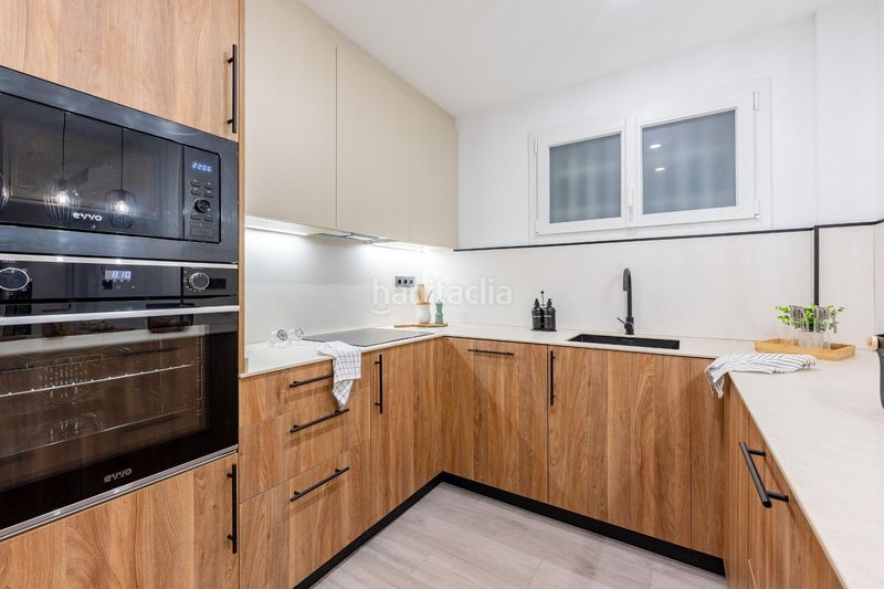 Foto c504d194-47ab-40aa-8ca0-df0cef0fc341. Pis a Dreta de l´Eixample Barcelona