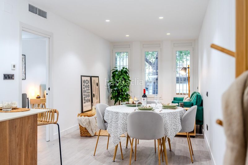 Foto c76c8a26-b622-4774-a8c5-0d1a517a2257. Pis a Dreta de l´Eixample Barcelona