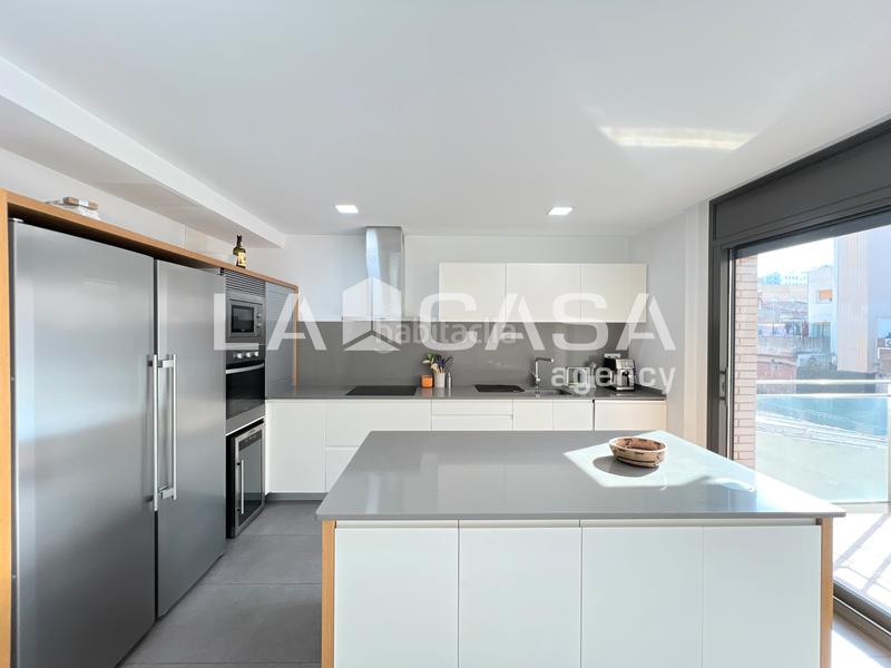 Foto 4d5dfbcd-a231-4d1a-bc34-b5ab01f4661a. Maison avec chauffage parking piscine dans Progrés - Pep Ventura Badalona