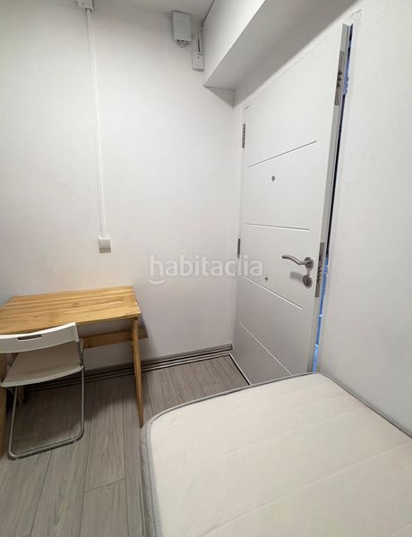 Foto eaf3cf69-142f-4e89-a99f-eb4dad56819a. Local comercial a Raval Barcelona