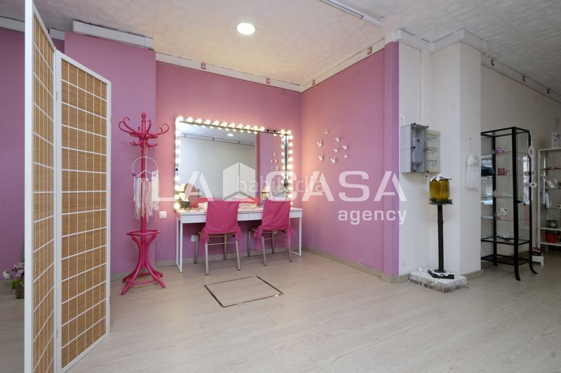Foto 1561e335-cb09-49cc-80cc-dbe7a7658a08. Local comercial a Porta Barcelona