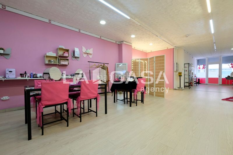 Foto 479609ae-16c9-4446-a610-1ae09d6ea6a4. Local comercial a Porta Barcelona