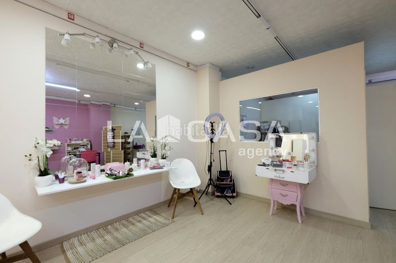 Foto b9566731-5932-4ca7-9c9e-846789427f62. Local comercial a Porta Barcelona