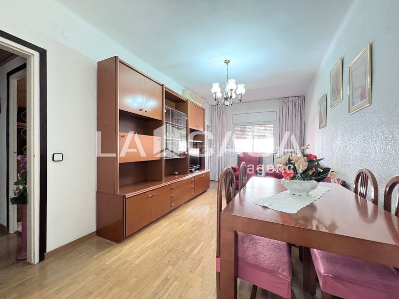 Foto e2e1f27d-97fd-422c-adf5-012124437352. Pis a Llefià Badalona