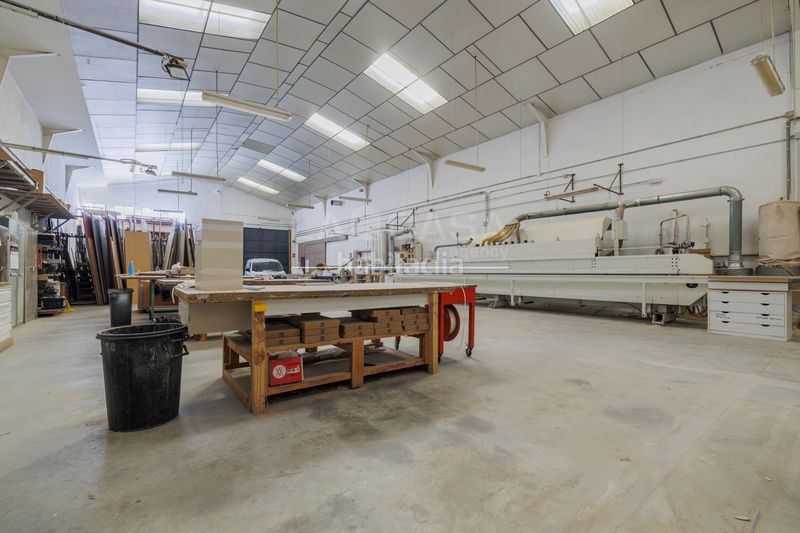 Foto d62b2965-0eb1-42d9-9e58-f4b72e169e1d. Industrial building in Viso de San Juan (El)