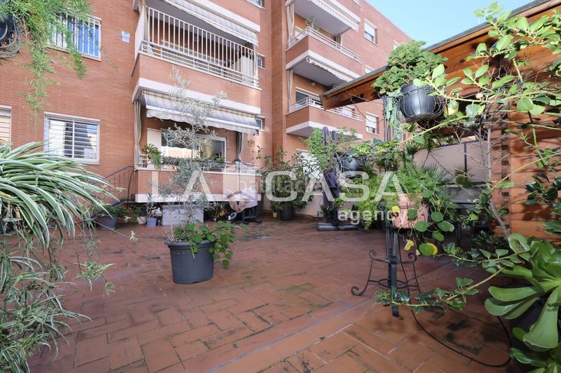 Foto 5044b90d-0659-4e8c-97ce-93928aff0b92. Pis amb calefacció aparcament a Vilapicina - Torre Llobeta Barcelona