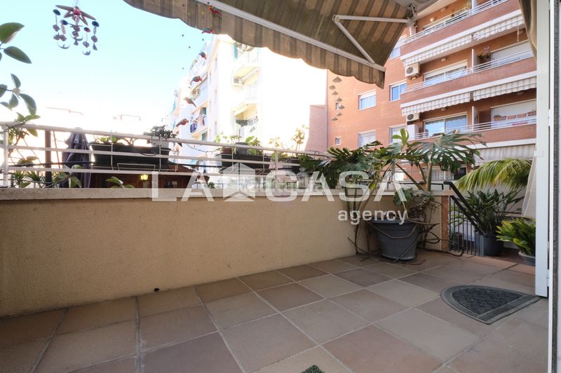 Foto 52ca3858-2577-4f17-b672-e4a0dc56eb54. Pis amb calefacció aparcament a Vilapicina - Torre Llobeta Barcelona
