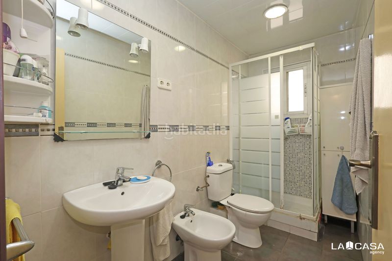 Foto cc2be8b4-b7ce-4baf-ad06-c0a03e8fa349. Pis a Can Clota Esplugues de Llobregat