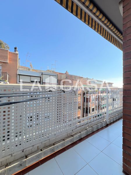 Foto 01da923b-23c3-4c22-b925-66773d0cf600. Pis a Trinitat Vella Barcelona