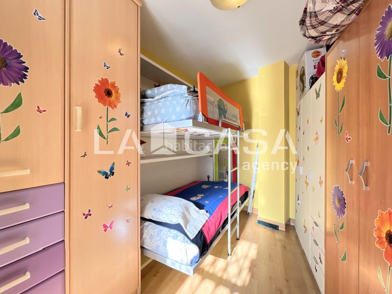 Foto b243f3b7-9fa2-4ffb-b057-1d6b23f3dd32. Pis a Trinitat Vella Barcelona