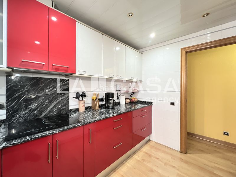 Foto dbe25339-b3c6-4b2b-a50a-1baff0de5284. Pis a Trinitat Vella Barcelona