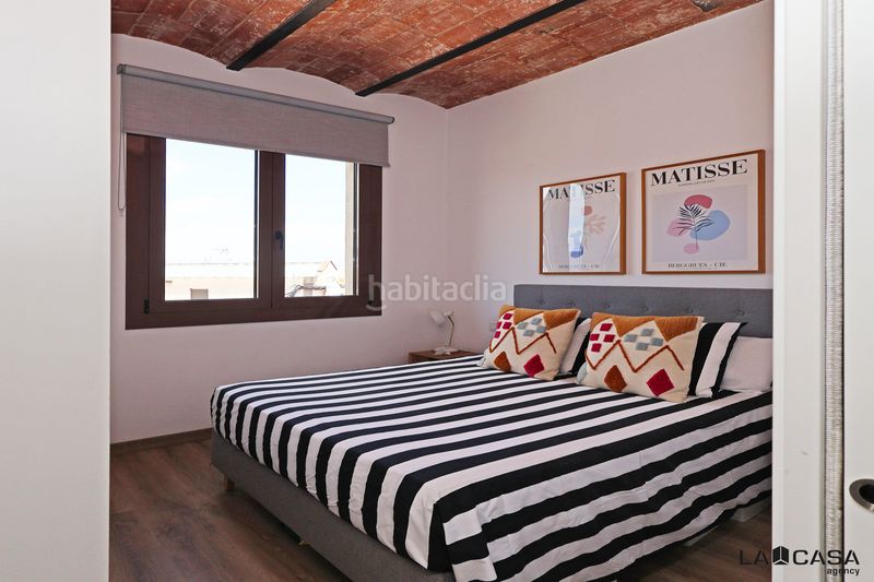 Foto 0dc6c717-3333-42f9-9a4e-805f12b98db1. Àtic a Sant Antoni Barcelona