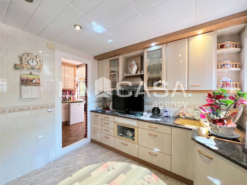 Foto 6b51b9e9-9d9f-446b-a96e-7094753cf58c. Àtic a Llefià Badalona