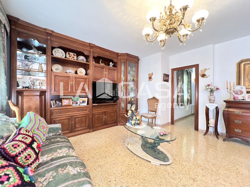 Foto 7892dab1-c968-417e-adfd-1efbb7019cf6. Àtic a Llefià Badalona