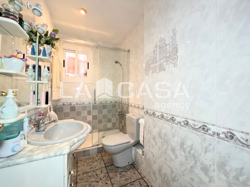 Foto 7dae6844-c9b7-4bd0-bcb8-a9cc13fef108. Àtic a Llefià Badalona