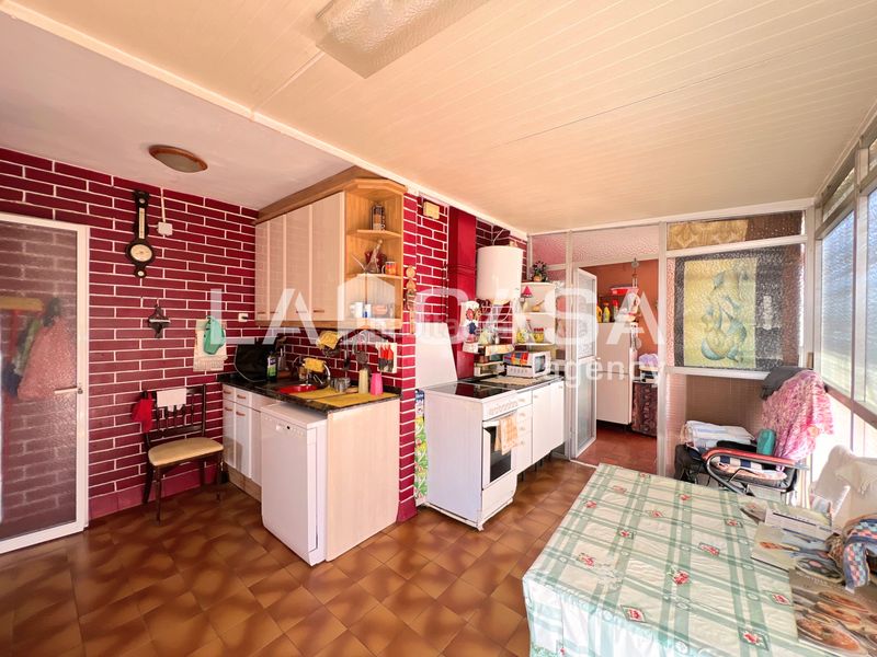 Foto d45fed0a-6900-4985-a70c-8a327bbb6161. Àtic a Llefià Badalona