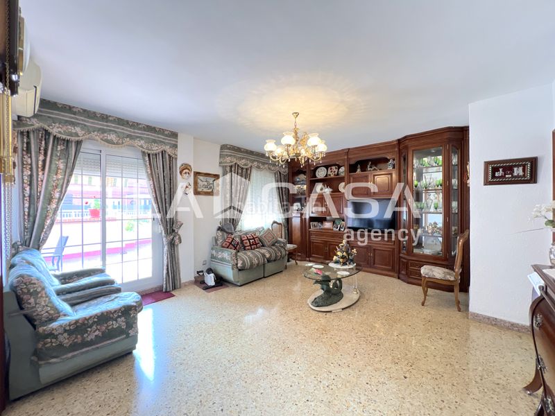 Foto de65404d-d36a-4a24-8a45-a8180ba0debd. Àtic a Llefià Badalona